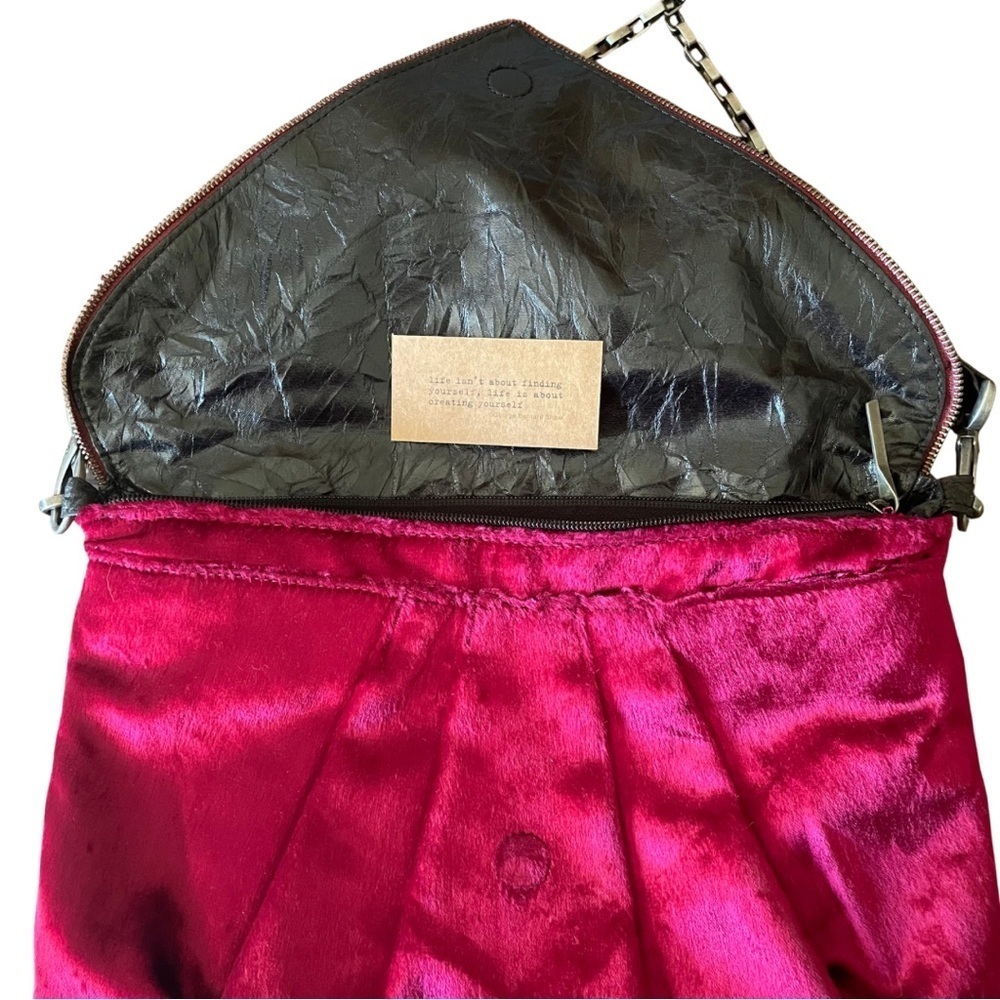 Matt & Nat Santogold Red Velvet Clutch Shoulder Crossbody Foldover Purse - Picture 4 of 11